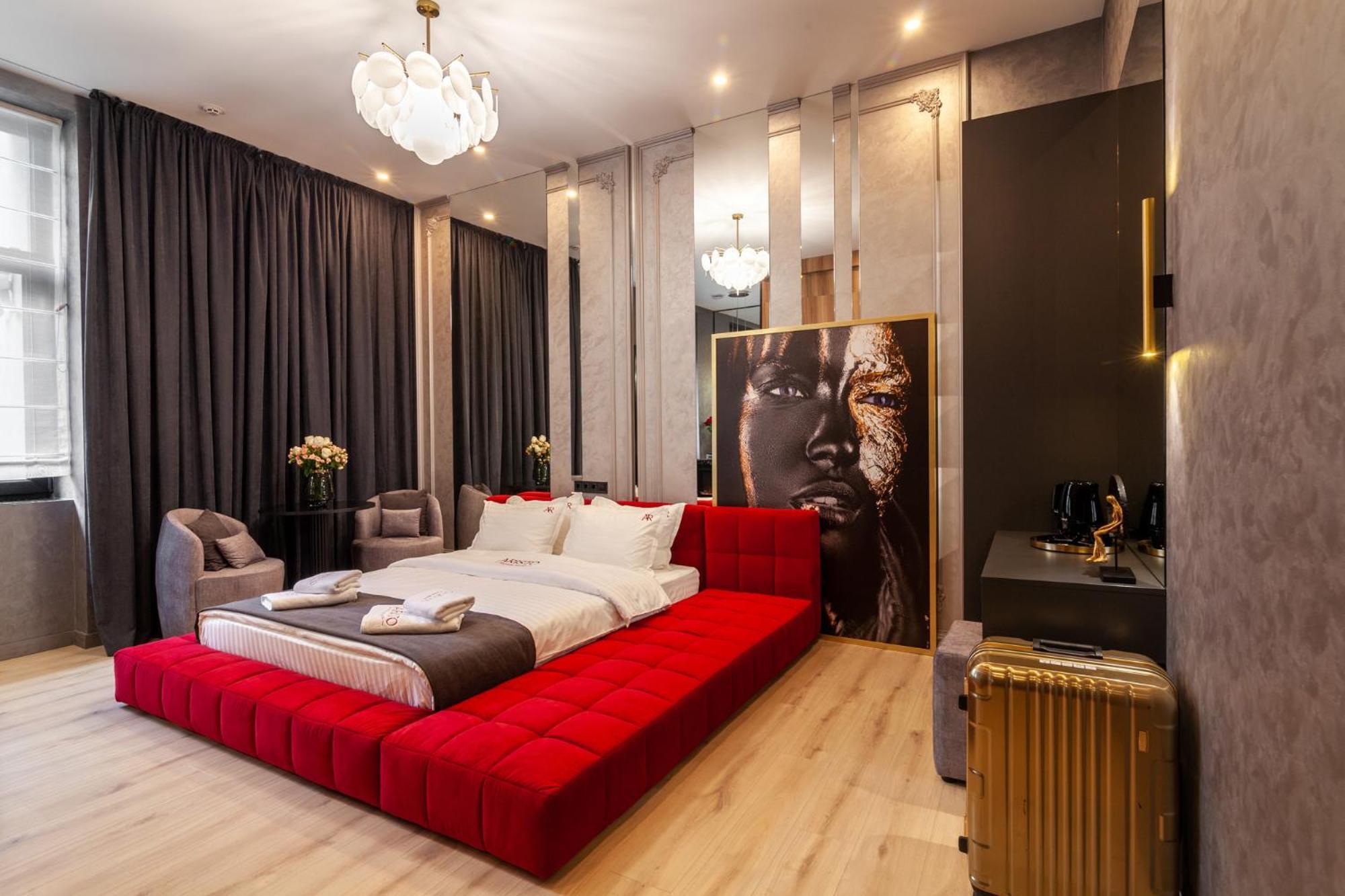 Aristo Jacuzzi Hotel Lviv Kültér fotó