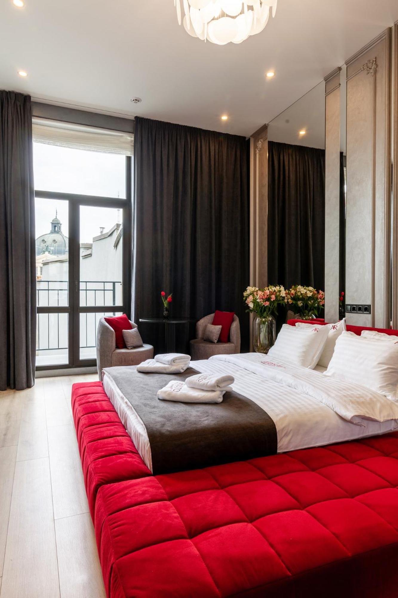 Aristo Jacuzzi Hotel Lviv Kültér fotó